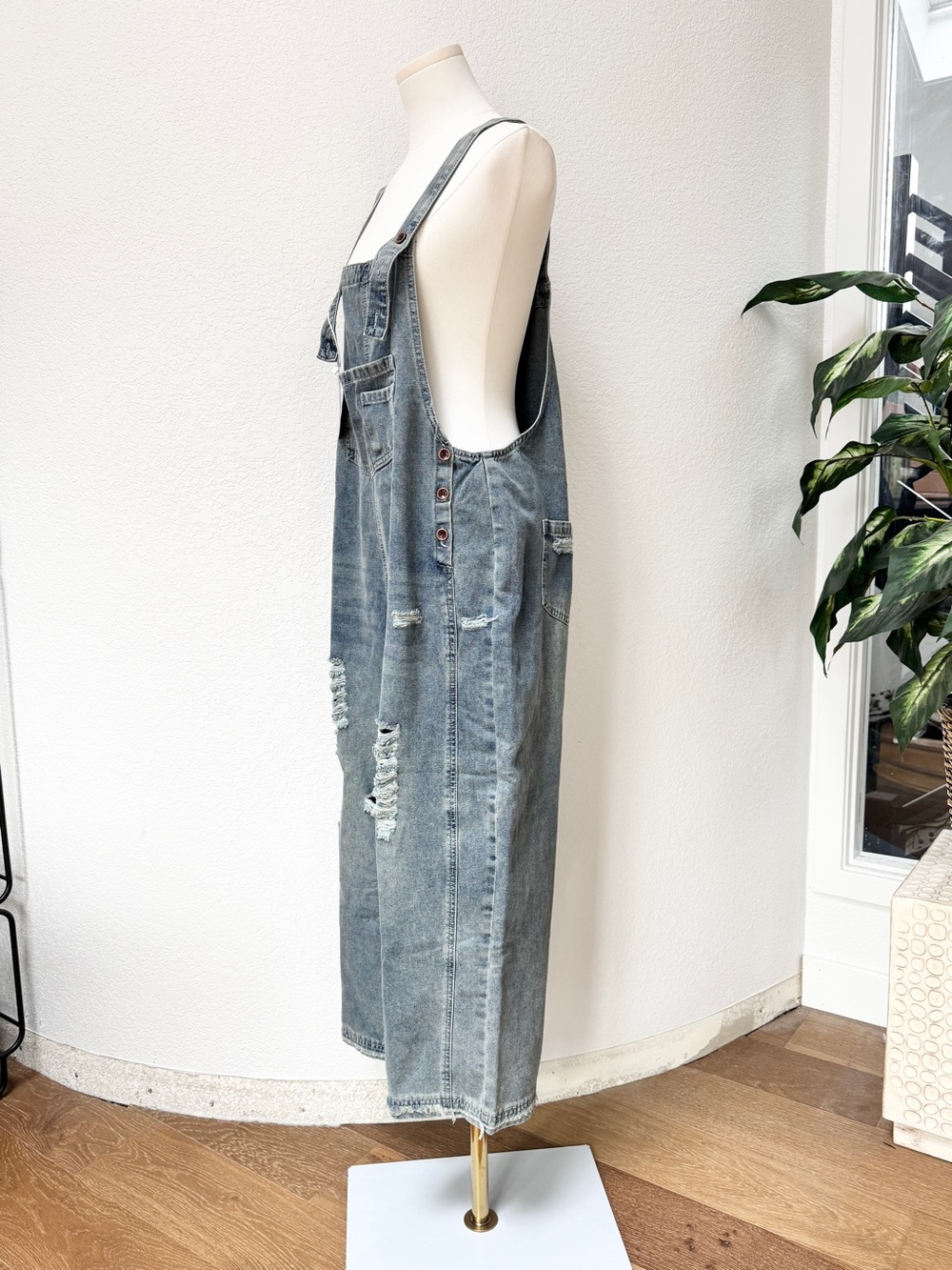 NWT High Hopes Washed Blue Distressed Slouchy Denim Overalls L Cotton Stretch - Picture 4 of 6